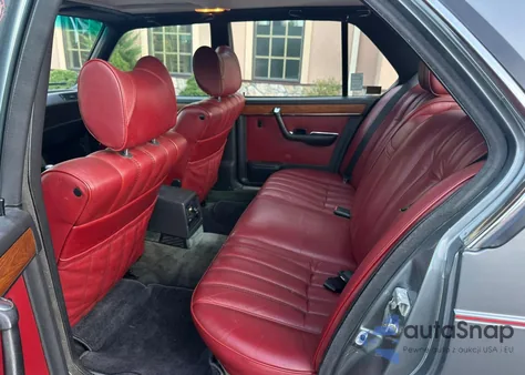 1981 BMW 733 I из США, поврежденный, VIN WBAFF3303B7351238